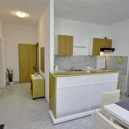 Selak In - Haus Fuer 6-7 Personen * Tucepi
