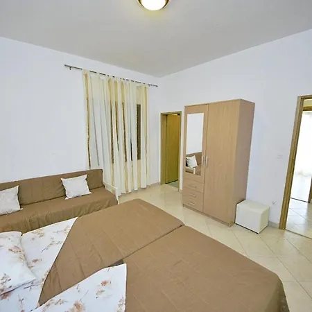 Selak In - Haus Fuer 6-7 Personen Holiday home