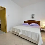 Selak In - Haus Fuer 6-7 Personen Nyaraló *